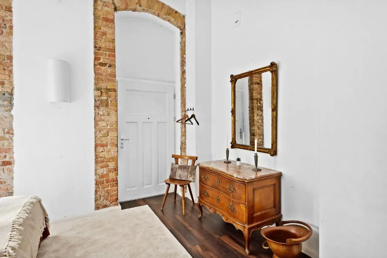 Arbio I Rustic Loft In Reuterkiez Apartment Berlin